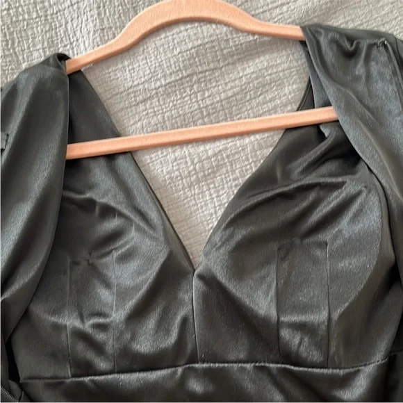 Faviana Glamour Black dress size 2 long sleeve - Picture 10 of 10